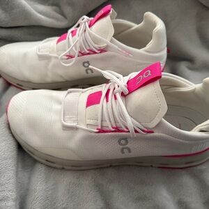 ON Cloud Cloudnova shoes with pink accents